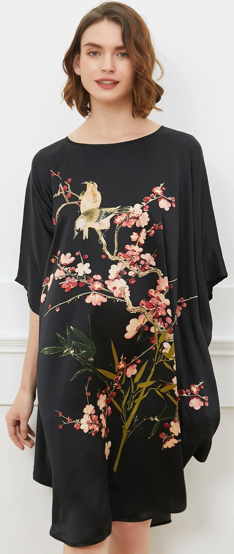 Women'S 100% Silk Short Robe Bathrobe Nightgown Pajama Sleepwear -Classic Batwing Sleeved (Black-C)