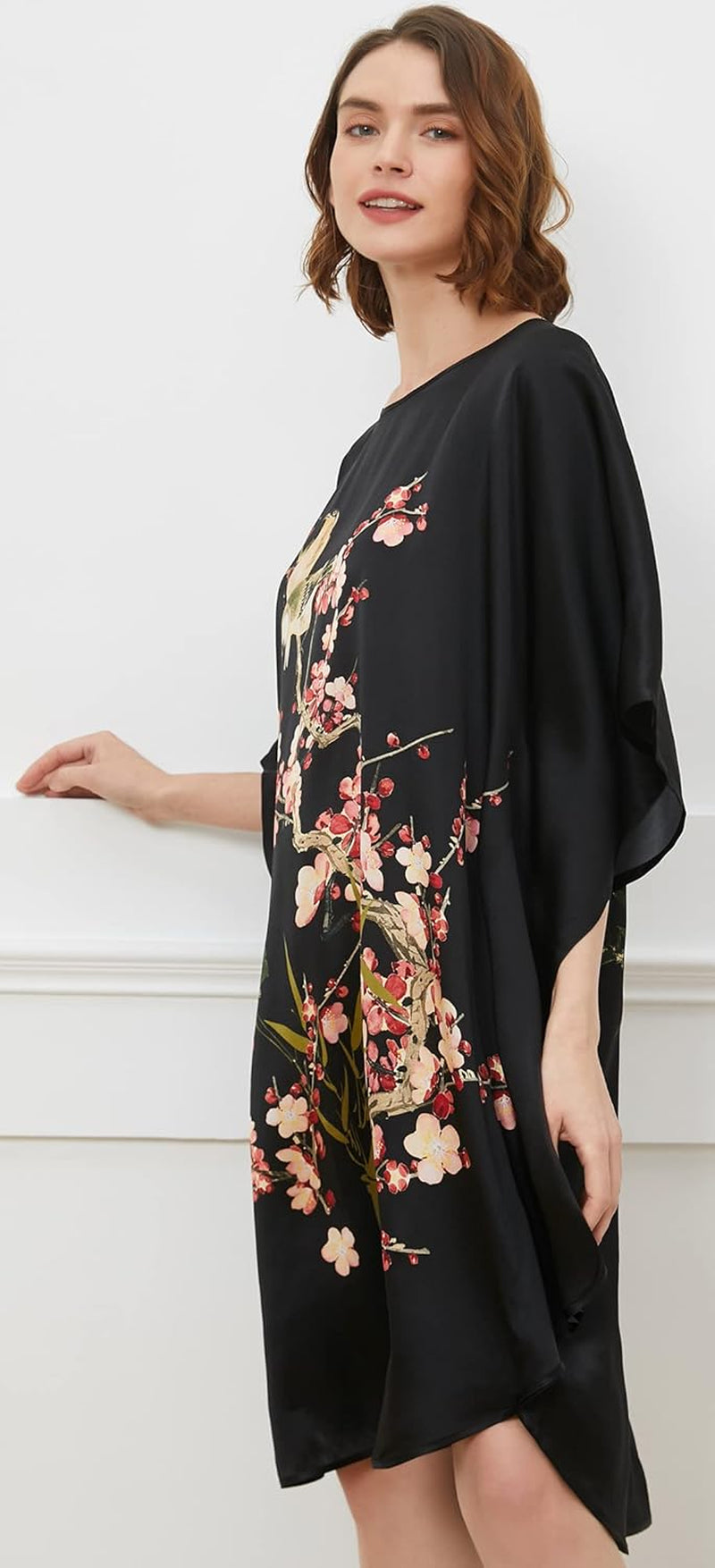 Women'S 100% Silk Short Robe Bathrobe Nightgown Pajama Sleepwear -Classic Batwing Sleeved (Black-C)